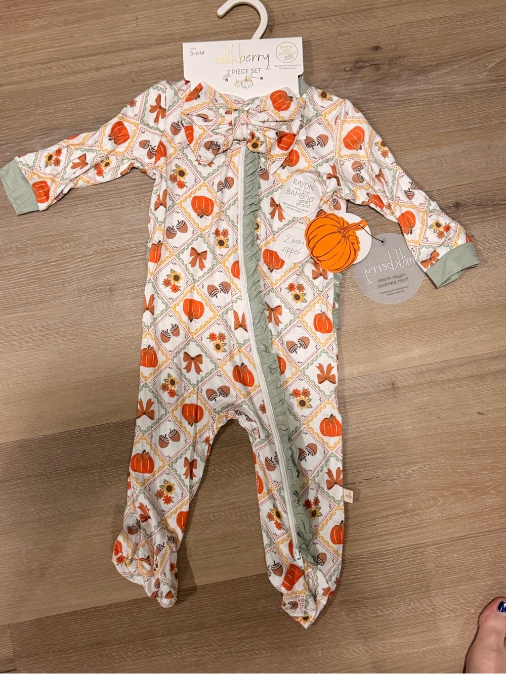 Milkberry Pumpkin Bow fall Halloween thanksgiving sleeper - size 3-6 months - Picture 2 of 3